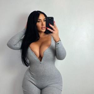 curvyexoticbabe